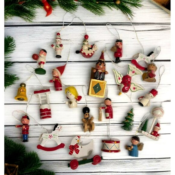 22 Vintage Wooden Christmas Tree Ornaments Taiwan Santa Angel Elf Snowman Goose - Picture 1 of 8